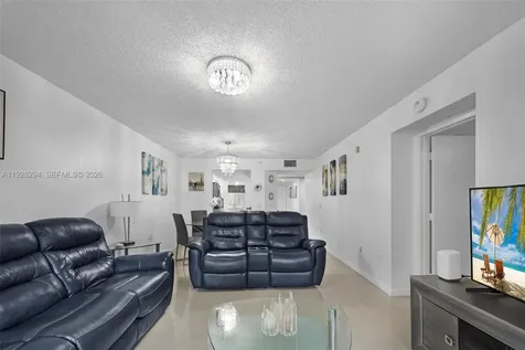 900 SW 142nd Avenue Pembroke Pines FL 33027