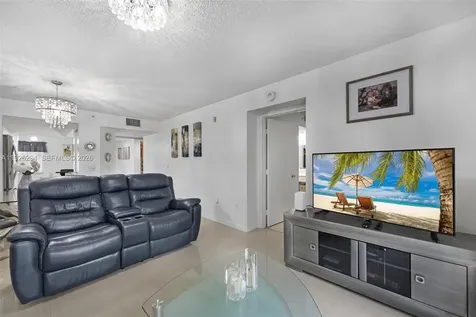 900 SW 142nd Avenue Pembroke Pines FL 33027
