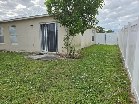 4876 30th Avenue Vero Beach FL 32967