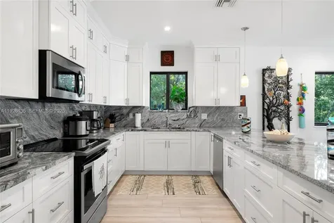 669 Colson Drive Key Largo FL 33037