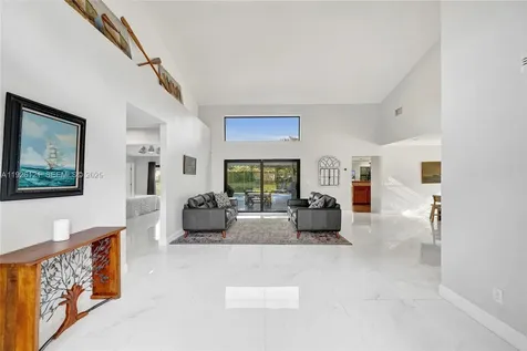 3071 Perriwinkle Circle Davie FL 33328