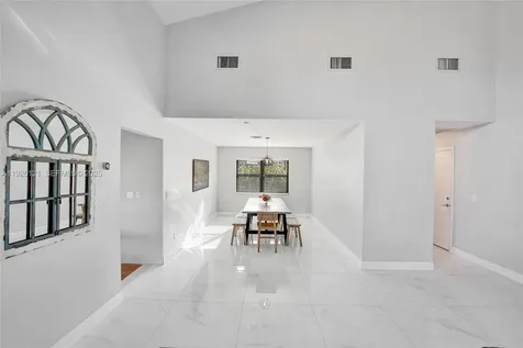 3071 Perriwinkle Circle Davie FL 33328