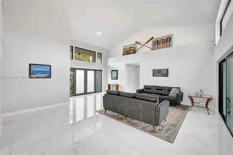 3071 Perriwinkle Circle Davie FL 33328