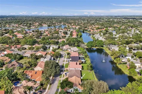3071 Perriwinkle Circle Davie FL 33328