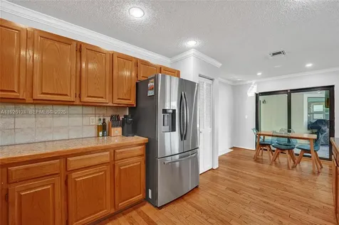 3071 Perriwinkle Circle Davie FL 33328