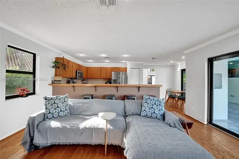 3071 Perriwinkle Circle Davie FL 33328