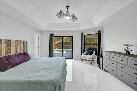 3071 Perriwinkle Circle Davie FL 33328