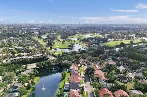 3071 Perriwinkle Circle Davie FL 33328