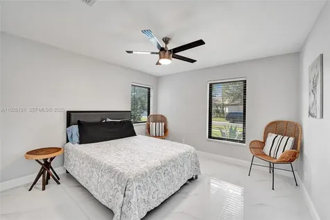 3071 Perriwinkle Circle Davie FL 33328