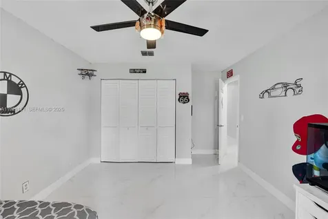 3071 Perriwinkle Circle Davie FL 33328