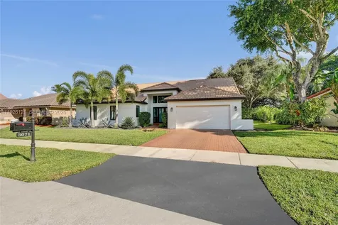 3071 Perriwinkle Circle Davie FL 33328
