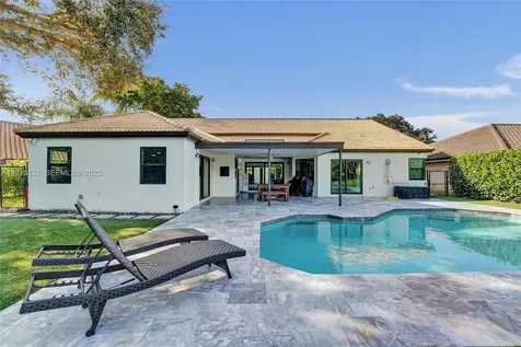 3071 Perriwinkle Circle Davie FL 33328