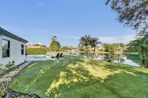 3071 Perriwinkle Circle Davie FL 33328