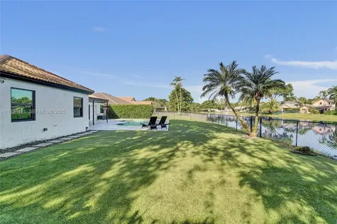 3071 Perriwinkle Circle Davie FL 33328