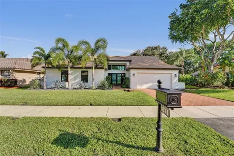 3071 Perriwinkle Circle Davie FL 33328