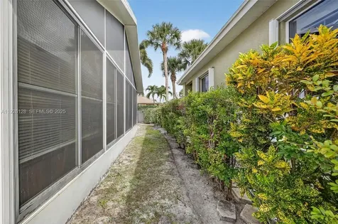 210 NW Zanzibar Place Port St. Lucie FL 34986