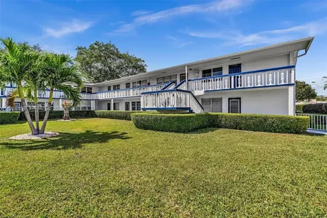 117 Westbury E Deerfield Beach FL 33442