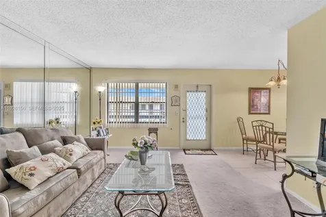 117 Westbury E Deerfield Beach FL 33442