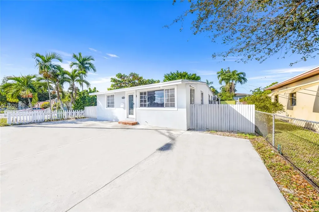 4660 E 4th Avenue Hialeah FL 33013
