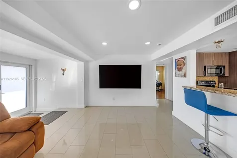 4660 E 4th Avenue Hialeah FL 33013