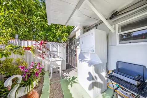 4660 E 4th Avenue Hialeah FL 33013