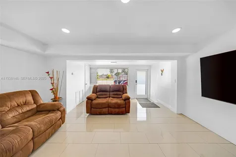 4660 E 4th Avenue Hialeah FL 33013