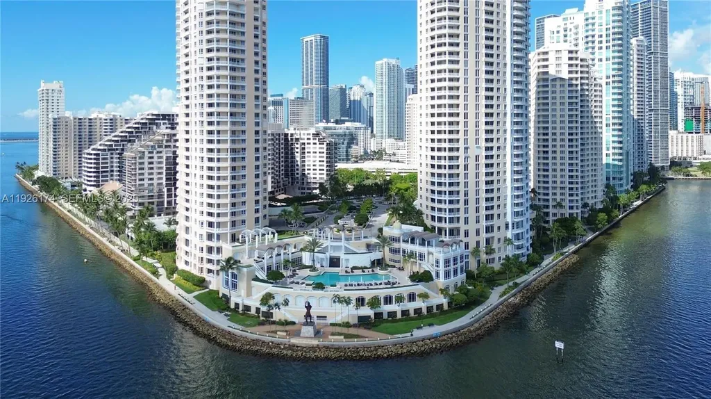 848 Brickell Key Drive Miami FL 33131