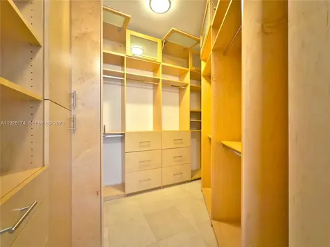 848 Brickell Key Drive Miami FL 33131