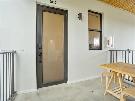 1053 NW 29th Street Miami FL 33127