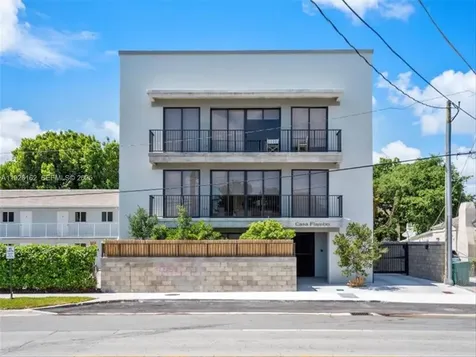 1053 NW 29th Street Miami FL 33127