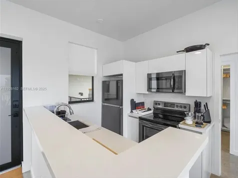1053 NW 29th Street Miami FL 33127