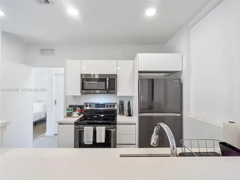 1053 NW 29th Street Miami FL 33127