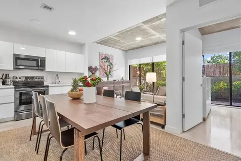 1053 NW 29th Street Miami FL 33127