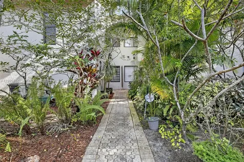 9703 N New River Canal Road Plantation FL 33324