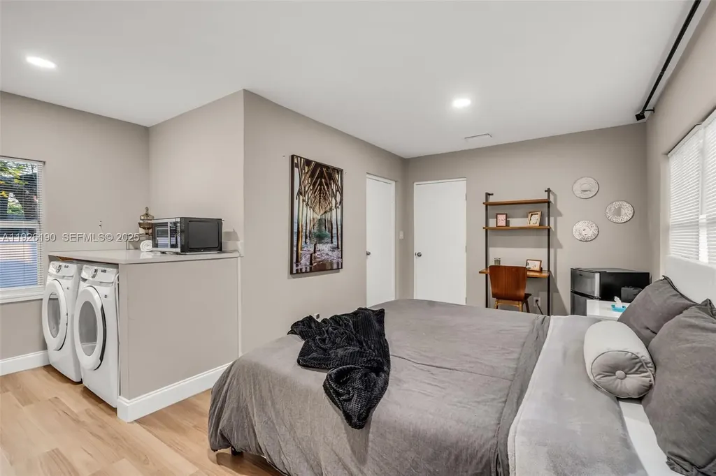 1100 NW 7th Avenue Fort Lauderdale FL 33311