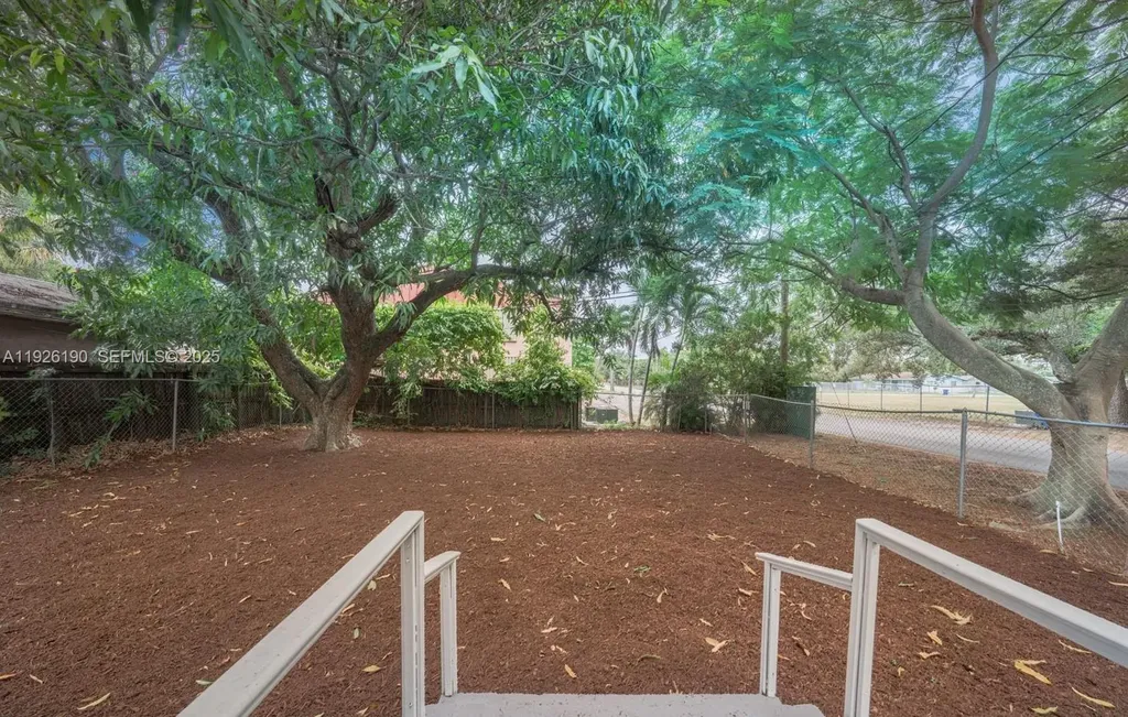 1100 NW 7th Avenue Fort Lauderdale FL 33311