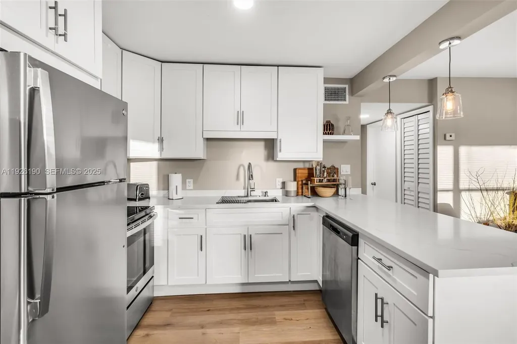 1100 NW 7th Avenue Fort Lauderdale FL 33311