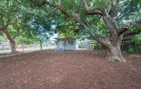 1100 NW 7th Avenue Fort Lauderdale FL 33311