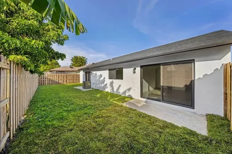 13338 SW 113th Place Miami FL 33176