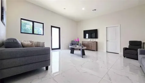 527 Perimeter Road Clewiston FL 33440