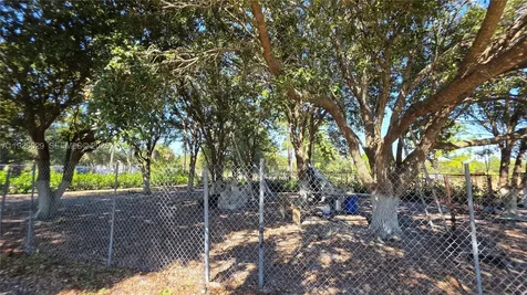 527 Perimeter Road Clewiston FL 33440