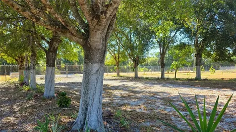 527 Perimeter Road Clewiston FL 33440
