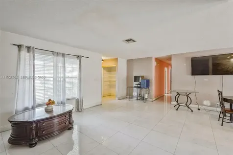 8113 Rose Marie Circle Boynton Beach FL 33472