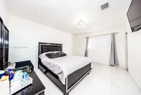9365 SW 44th Street Miami FL 33165