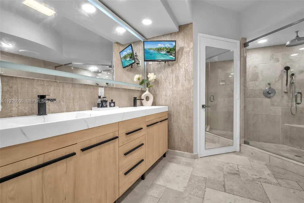 333 Las Olas Way Fort Lauderdale FL 33301