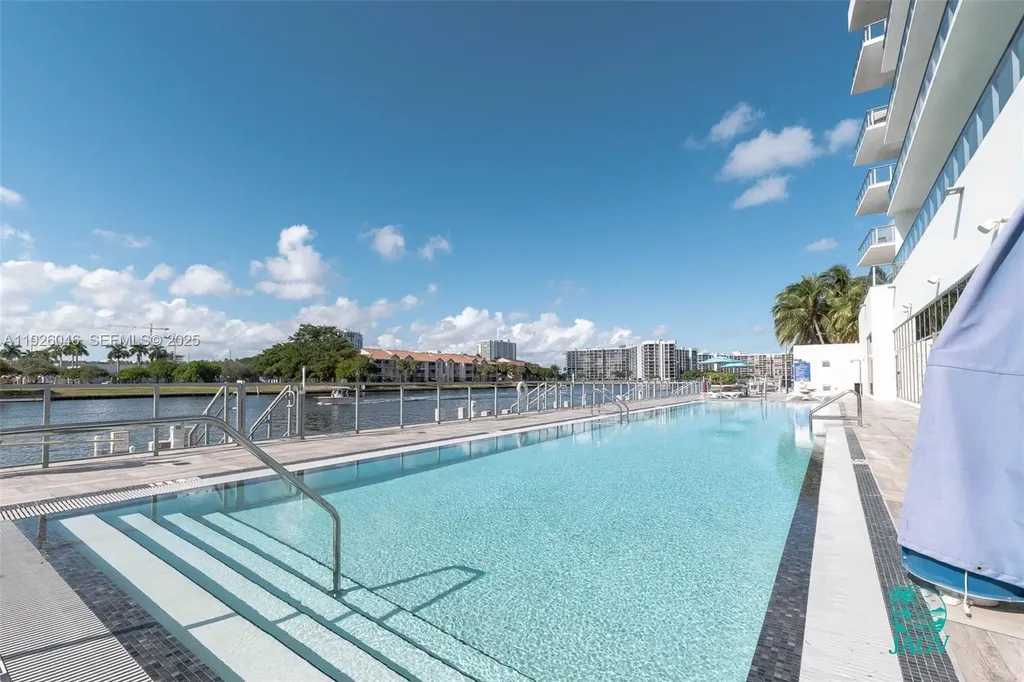 4010 S Ocean Drive Hollywood FL 33019