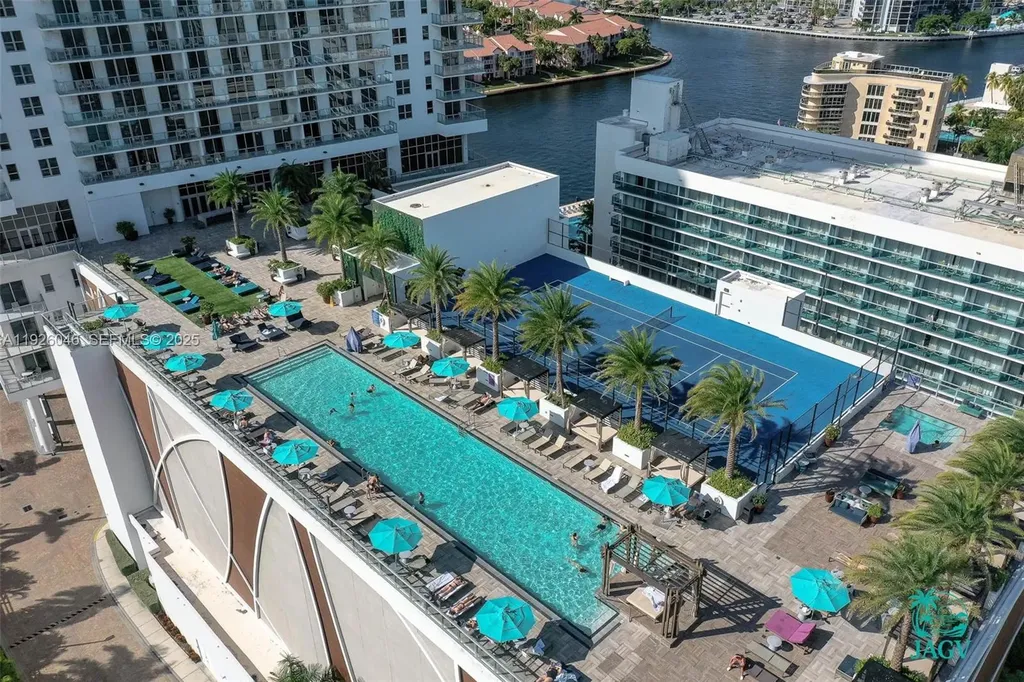 4010 S Ocean Drive Hollywood FL 33019