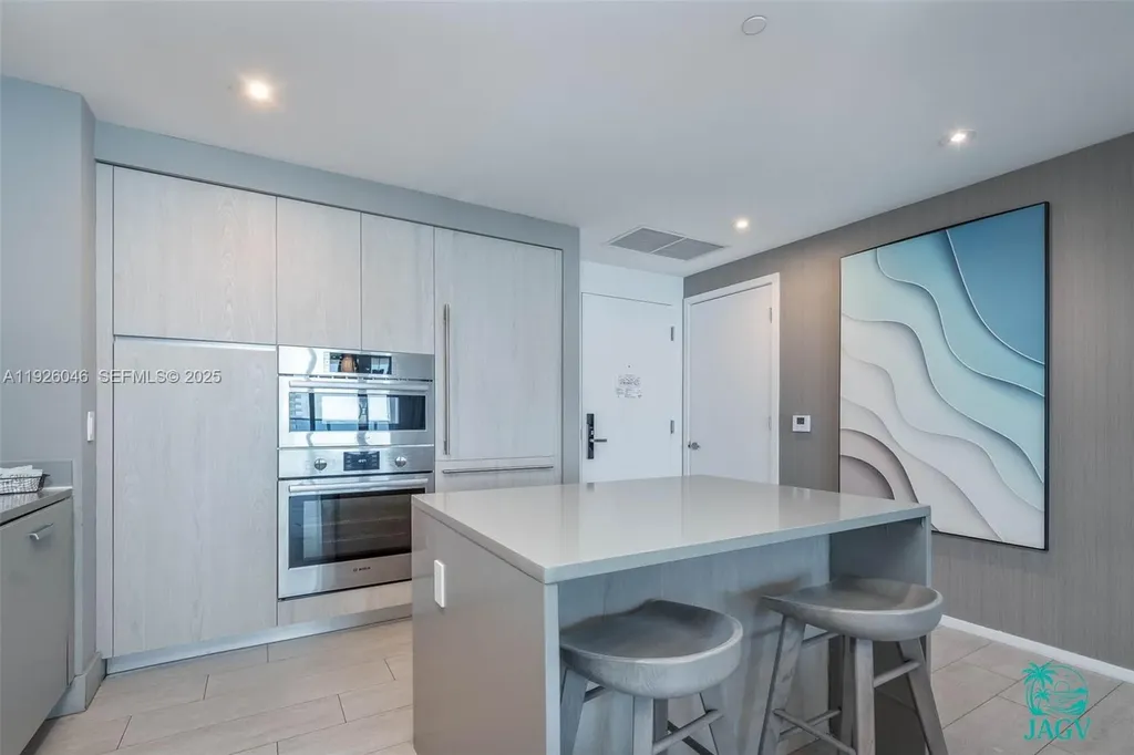 4010 S Ocean Drive Hollywood FL 33019