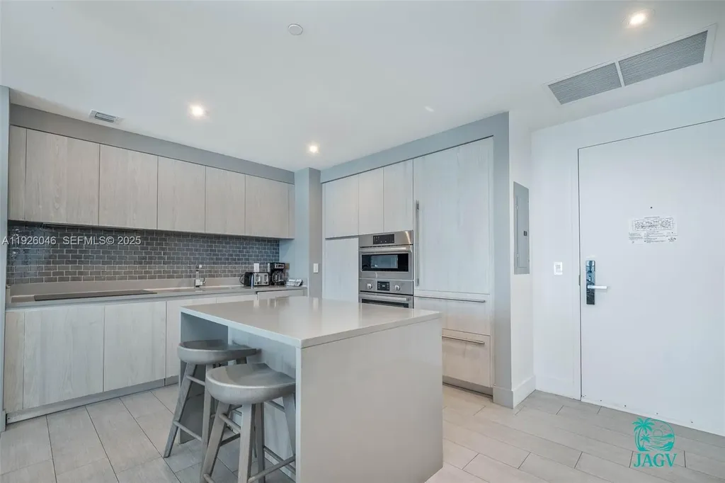 4010 S Ocean Drive Hollywood FL 33019