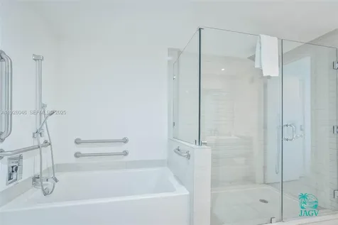 4010 S Ocean Drive Hollywood FL 33019